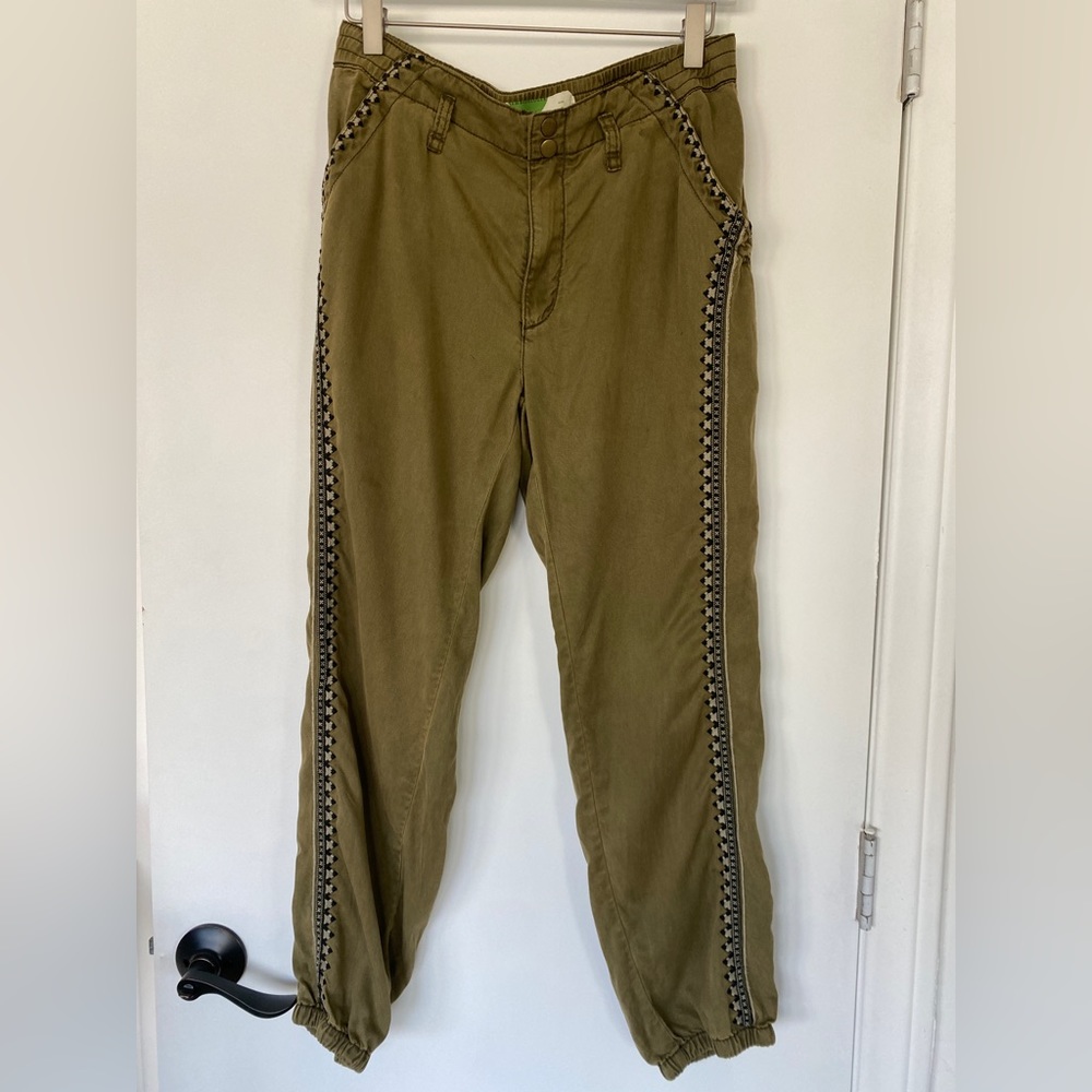 Anthropologie Olive Green Cargo Pants ✨